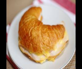 Smoked Cheese croissant