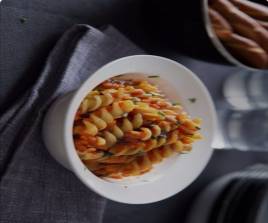 Pasta With Tomato Sauce